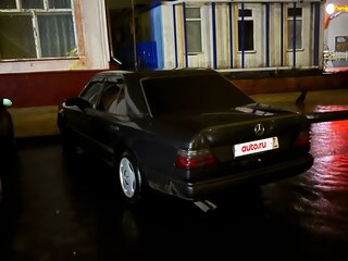 1989 Mercedes-Benz W124 200, чёрный, 150000 рублей, вид 3