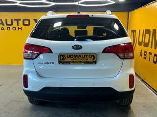 2018 Kia Sorento II Рестайлинг, белый, 1999000 рублей, вид 5