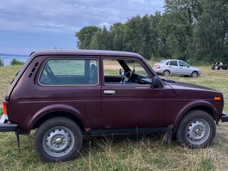 2014 Lada (ВАЗ) 2121 (4x4) I Рестайлинг, пурпурный, 387000 рублей, вид 3