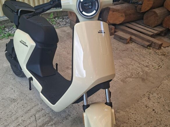 2025 Honda Cub e, белый - вид 6