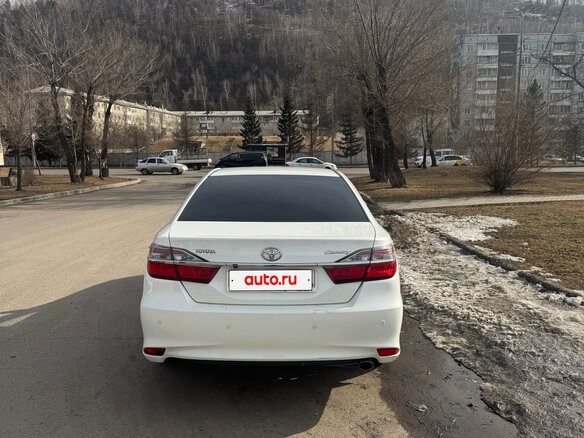 2015 Toyota Camry VII (XV50) Рестайлинг, белый, 2050000 рублей - вид 4