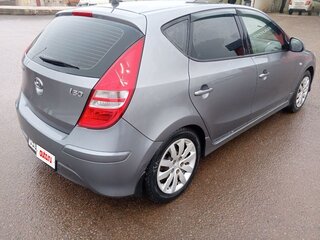 2011 Hyundai i30 I Рестайлинг, серый, 640000 рублей, вид 4