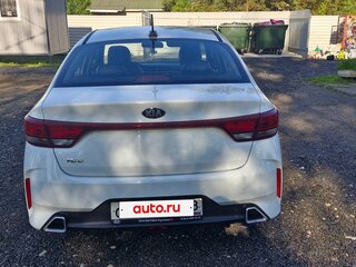 2020 Kia Rio IV Рестайлинг, белый, 850000 рублей, вид 2