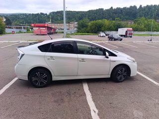2010 Toyota Prius III (XW30), белый, 1010000 рублей, вид 2