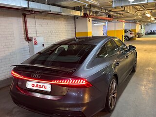 2021 Audi A7 45 TFSI II (4K), серый, 6510000 рублей, вид 2
