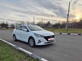 2020 Hyundai Solaris II Рестайлинг, белый, 1510000 рублей, вид 1