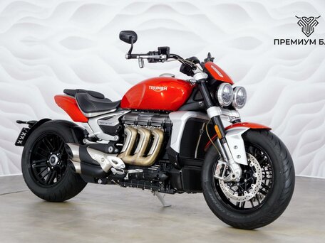 2020 Triumph Rocket III, красный, 2069000 рублей, вид 5