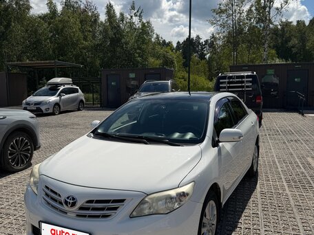 2011 Toyota Corolla X (E140, E150) Рестайлинг, белый, 850000 рублей, вид 3
