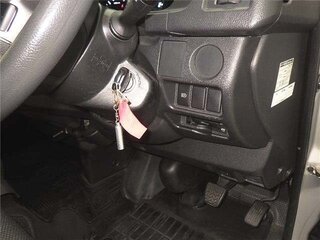 2020 Toyota HiAce H200 Рестайлинг, серебристый, 3850000 рублей, вид 5