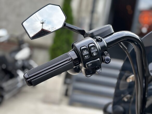 2020 Harley-Davidson Road King, чёрный, 3300000 рублей - вид 17