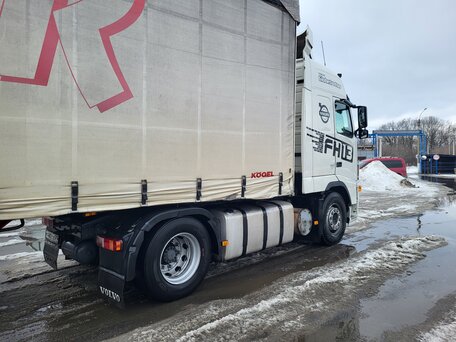 2006 Volvo FH, белый, 4100000 рублей, вид 3
