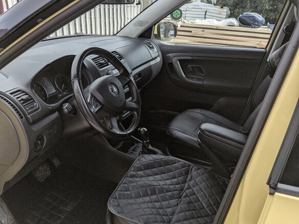 2013 Skoda Fabia II Рестайлинг, жёлтый, 770000 рублей - вид 5