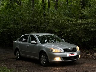 2011 Skoda Octavia II (A5) Рестайлинг, серебристый, 800000 рублей, вид 3