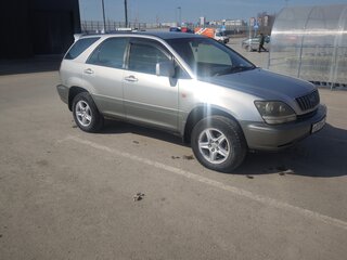 2000 Toyota Harrier I (XU10), серебристый, 850000 рублей, вид 5