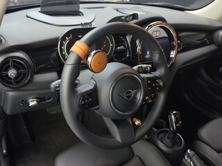2022 Mini Hatch Cooper III (F55/F56) Рестайлинг 2, чёрный, 1726000 рублей, вид 5