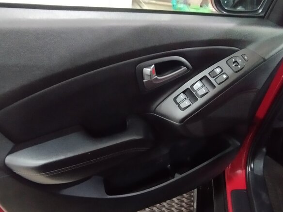 2014 Hyundai ix35 I Рестайлинг, красный, 1320000 рублей - вид 7