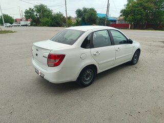 2015 Lada (ВАЗ) Granta I, белый, 500000 рублей, вид 3
