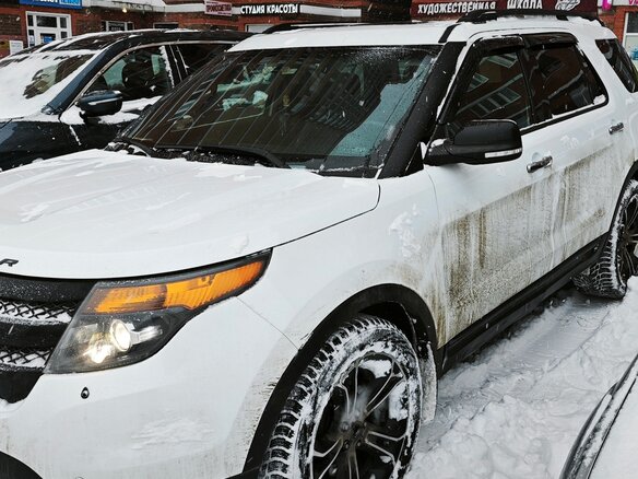 2015 Ford Explorer Sport V, белый, 2700000 рублей - вид 16