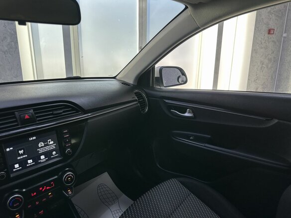 2018 Kia Rio IV, серебристый, 1465000 рублей - вид 28