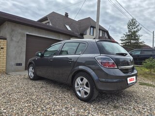 2010 Opel Astra H Рестайлинг, серый, 630000 рублей, вид 3