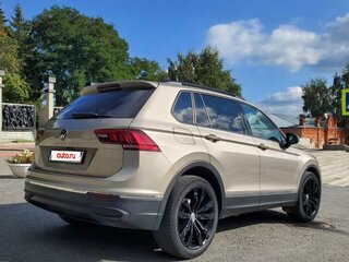 2021 Volkswagen Tiguan II Рестайлинг, коричневый, 2650000 рублей, вид 4