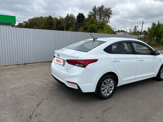 2019 Hyundai Solaris II, белый, 1500000 рублей, вид 4