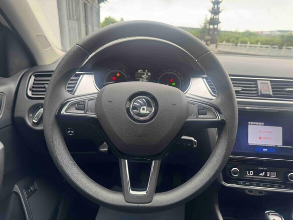 2022 Skoda Rapid II, белый - вид 13