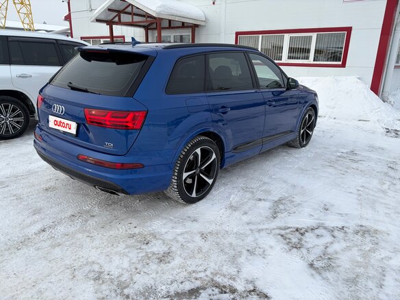 2017 Audi Q7 II (4M), синий, 4700000 рублей - вид 5