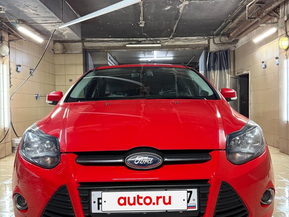 2013 Ford Focus III, красный, 860000 рублей