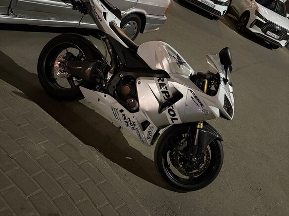 2007 Honda CBR 600RR, белый, 550000 рублей - вид 4
