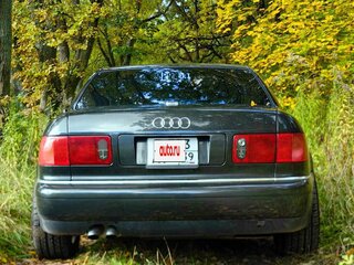 1998 Audi A8 I (D2), чёрный, 700000 рублей, вид 5