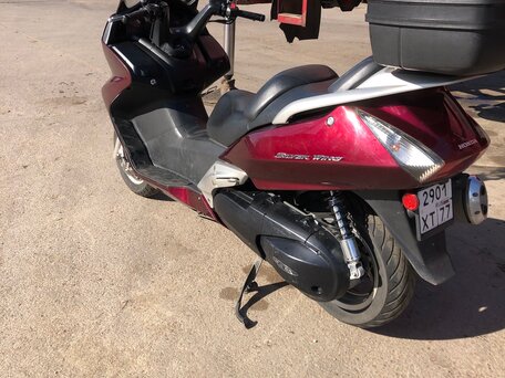 2009 Honda Silver Wing 600, красный, 390000 рублей, вид 2