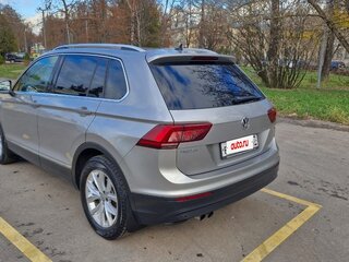 2020 Volkswagen Tiguan II, серый, 2500000 рублей, вид 3