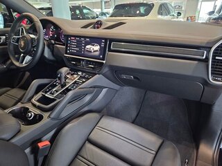 2023 Porsche Cayenne Coupé III, чёрный, 13500000 рублей, вид 5