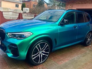 2021 BMW X5 M50i IV (G05/G18), зелёный, 5646170 рублей, вид 2