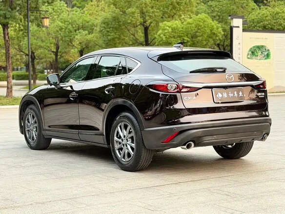 2022 Mazda CX-4 I Рестайлинг, чёрный, 1875000 рублей - вид 23