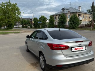 2015 Ford Focus III Рестайлинг, серый, 980000 рублей, вид 5