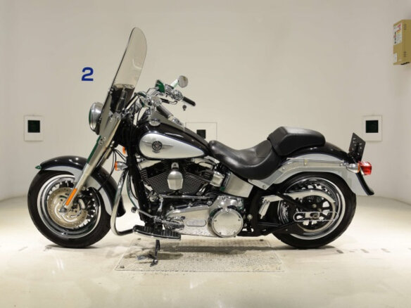 2012 Harley-Davidson Fat Boy, чёрный - вид 1