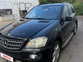 2008 Mercedes-Benz M-Класс 550 II (W164), чёрный, 860000 рублей, вид 3