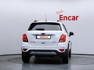 2021 Chevrolet Trax I Рестайлинг, белый, 1350000 рублей, вид 2