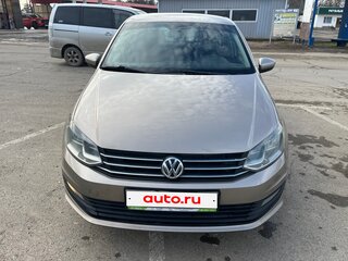 2018 Volkswagen Polo V Рестайлинг, коричневый, 995000 рублей, вид 1