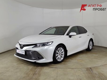 Toyota Camry VIII (XV70)