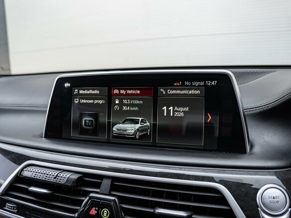 2017 BMW 7 серии 740e VI (G11/G12), белый - вид 12