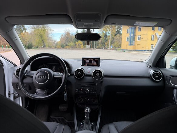 2013 Audi A1 I (8X), белый, 1150000 рублей - вид 5