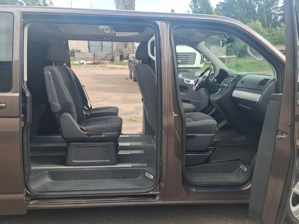 2012 Volkswagen Multivan T5 Рестайлинг, коричневый, 1850000 рублей - вид 15