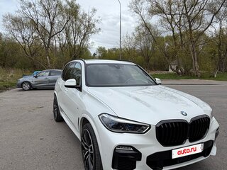 2019 BMW X5 40i IV (G05/G18), белый, 5900000 рублей, вид 1