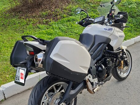 2007 Triumph Tiger 1050, белый, 460000 рублей, вид 5
