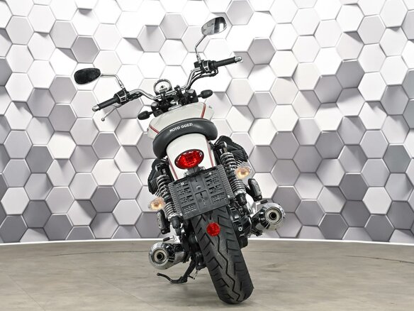 2016 Moto Guzzi V 9, белый, 677000 рублей - вид 5