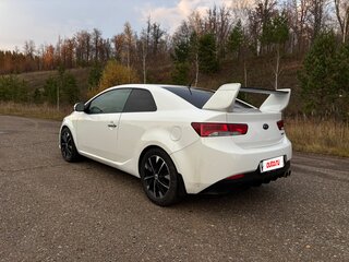 2012 Kia Cerato Koup II, белый, 720000 рублей, вид 4