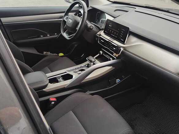 2023 Geely Coolray I, серый, 1690000 рублей - вид 4